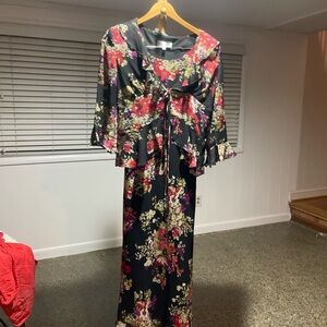 Studio I Black Dress with Floral Accents Set 2P Size 8